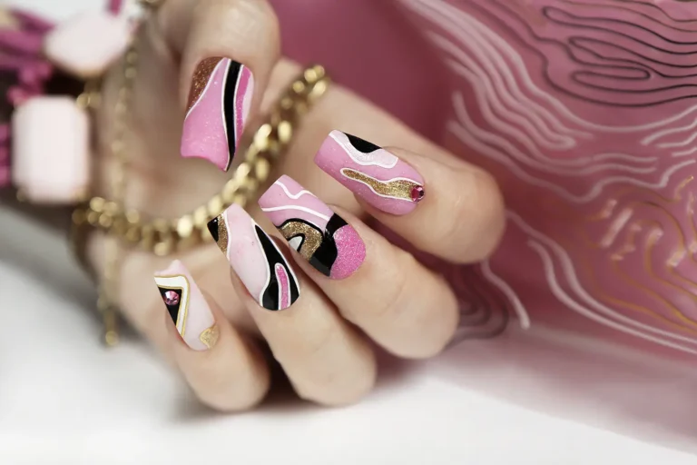 abstract-manicure-with-accessory (1) copy