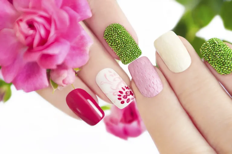 multicolored-manicure-short-nails-with-flower copy
